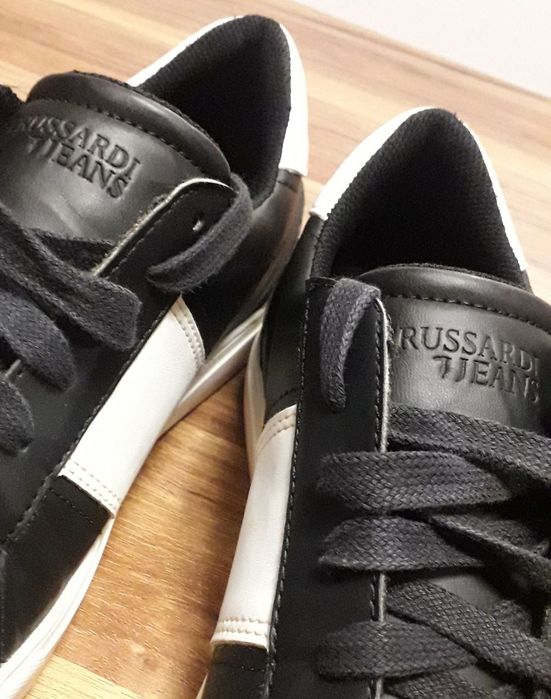 42 номер Trussardi мъжки кецове