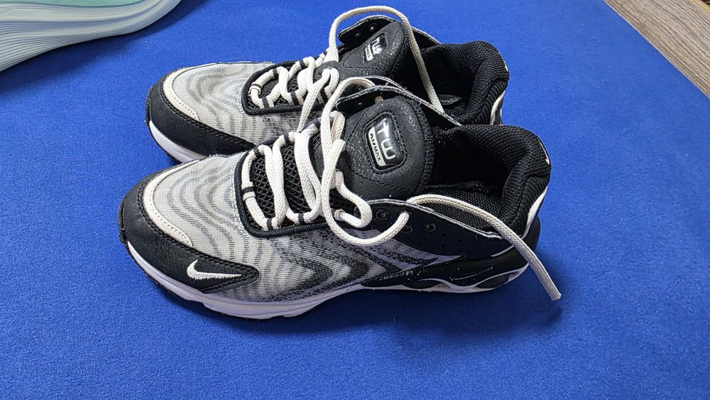 NIKE AIR Max TW 35,5