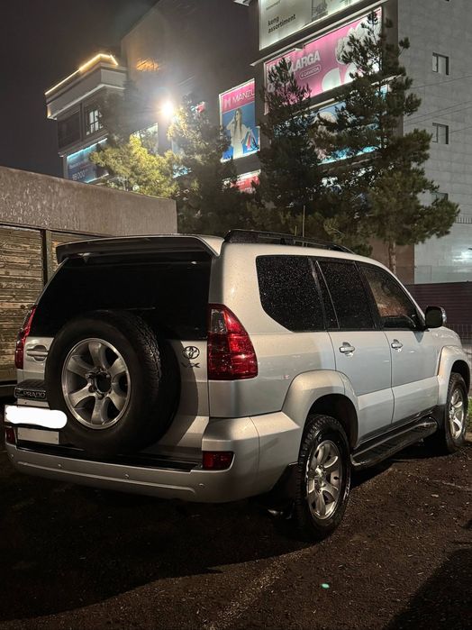 Продам свою Toyota prado 4.0   в отличное  состояние  родная краска  .