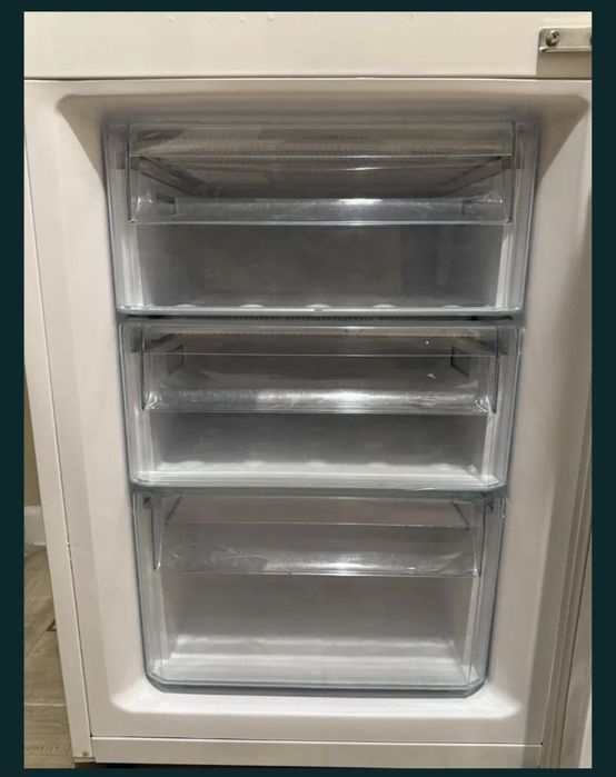 Продам холодильник Samsung