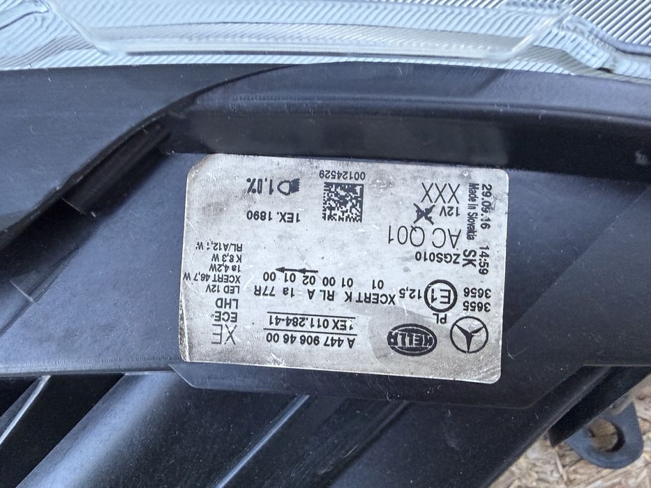 Far stanga Mercedes Vito V Class W447 LED Intelligent Light System