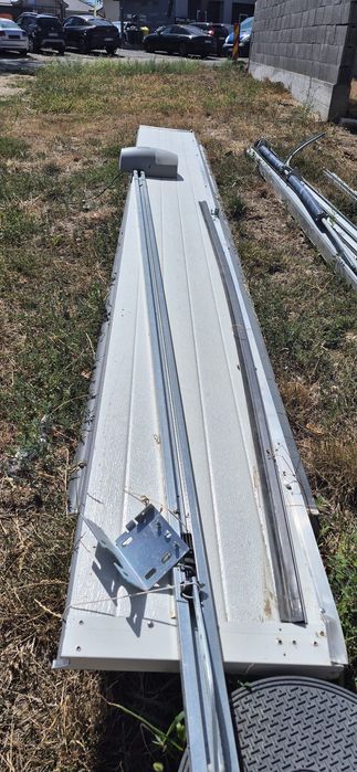 Ușa garaj sectionala 5/2.5 m cu automatizare BFT