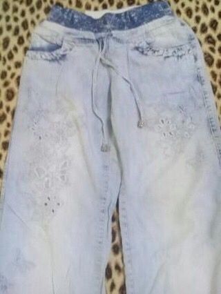 Продам джинсы на лето