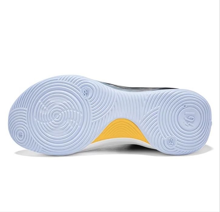 Баскетбольные кроссовки