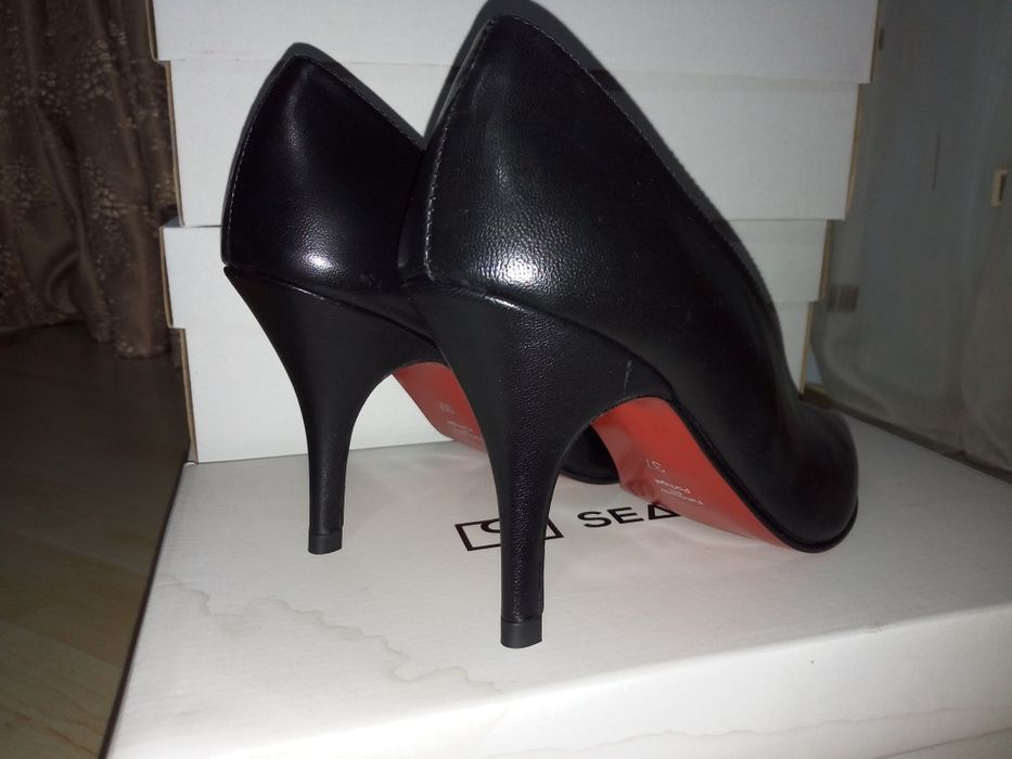 Pantofi eleganți NOI din piele naturala mărimea 37