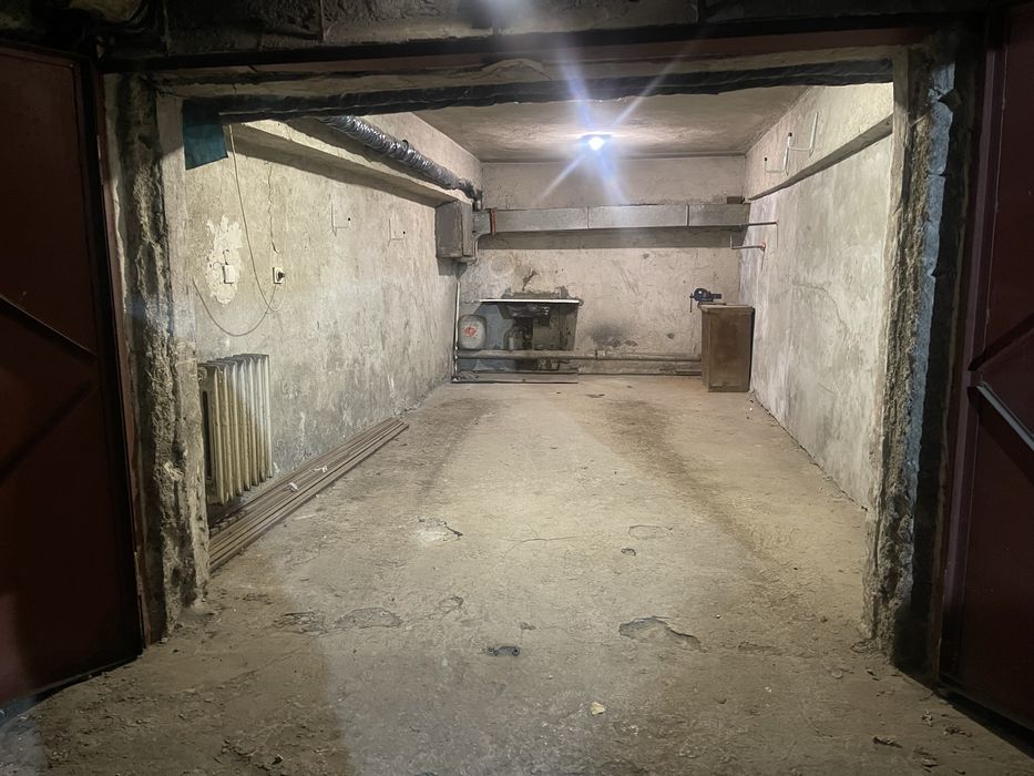 Дава се под наем Гараж / Паркомясто в София, Лозенец - 20 кв.м за 153 € - Снимка #2