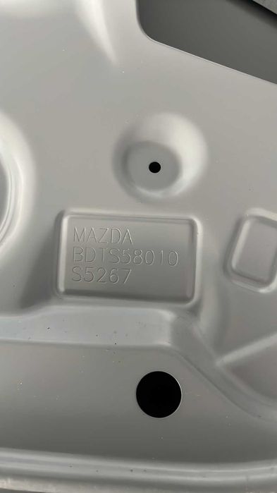 Предна дясна врата за Mazda 3 Седан 2019- Чисто нова