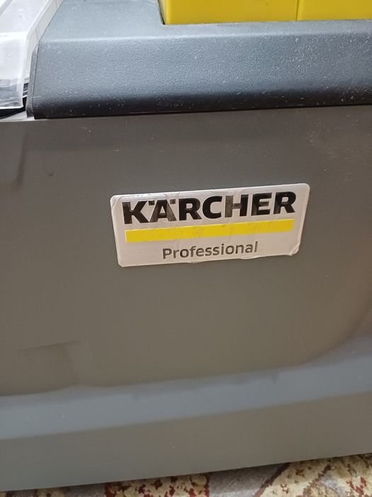 Продам пылесос Karcher Puzzi 10/1