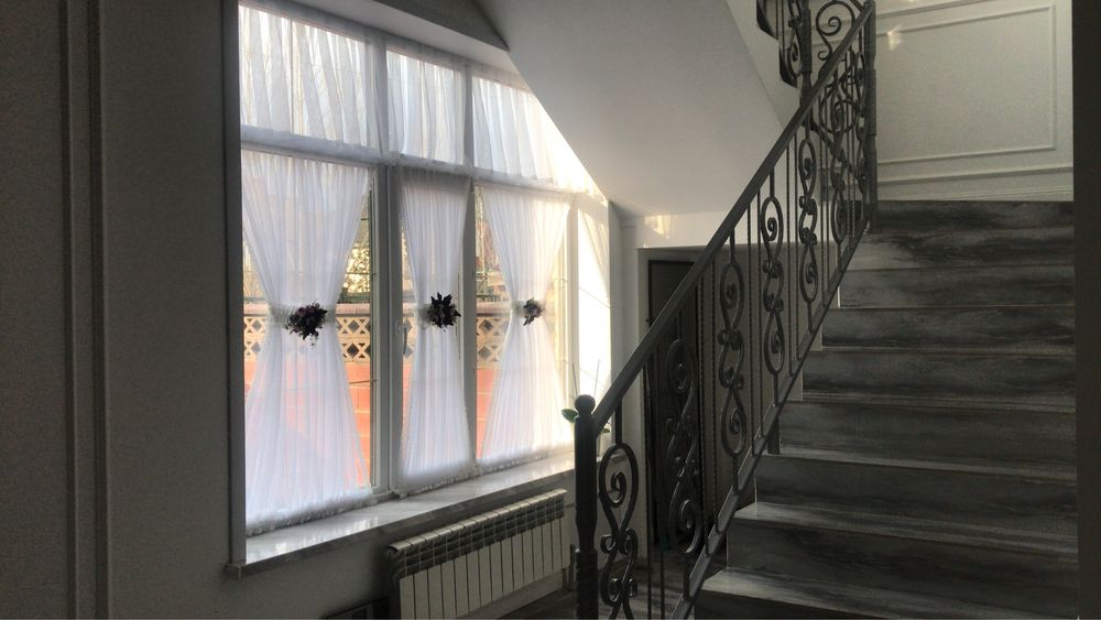 Продам коттедж с общежитием