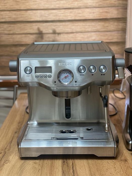 Кофеварка рожковая BORK C802