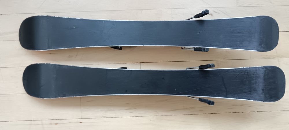 Vând echipamente ski copil 3 ani