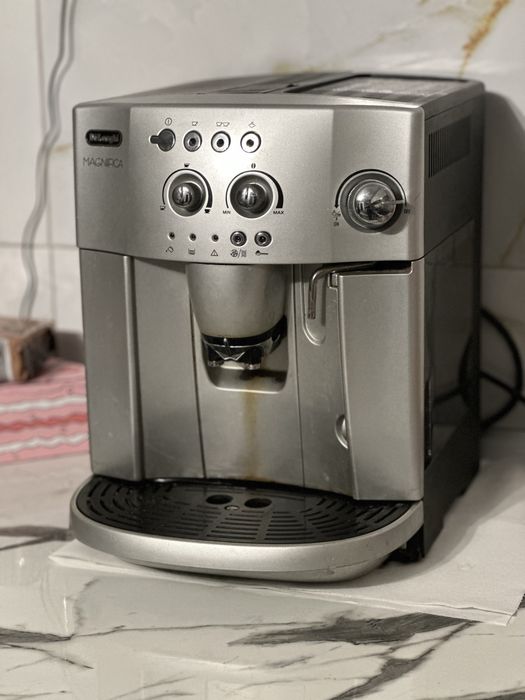 Expresor Cafea Delonghi Magnifica