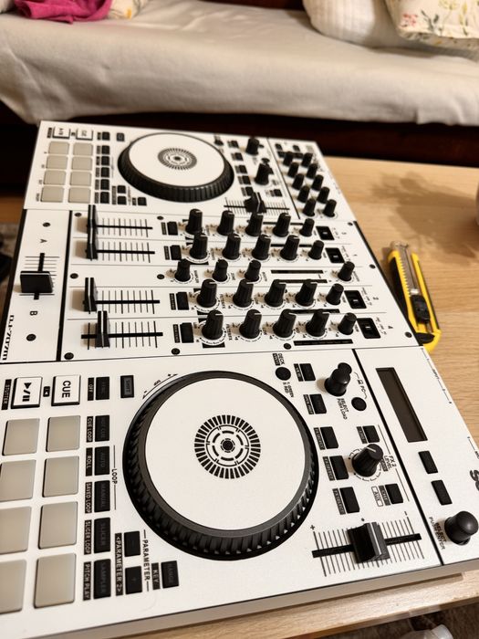 DJ контролер Roland 707m с кейс