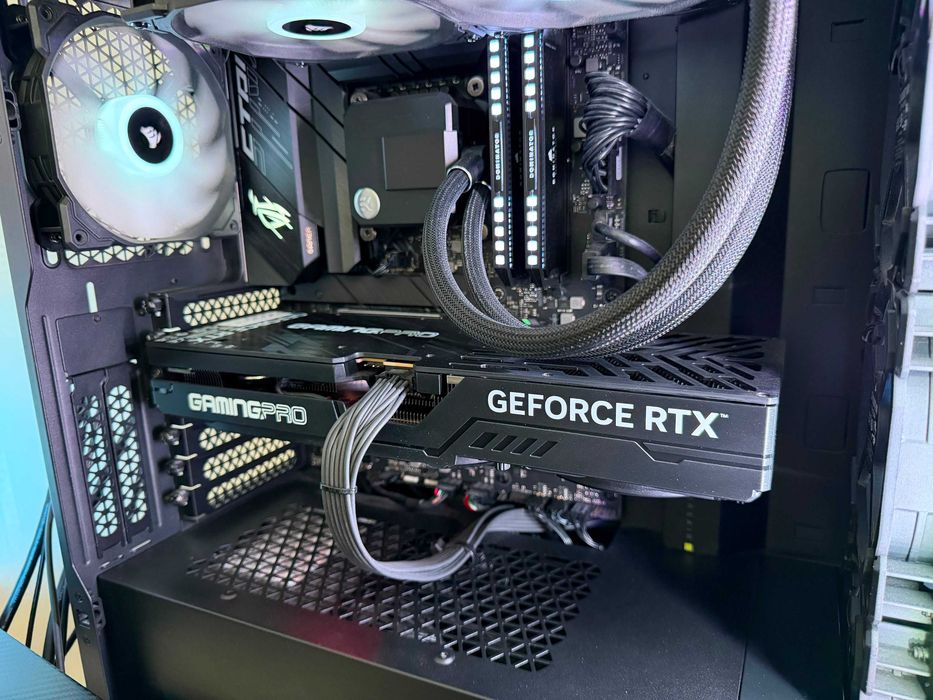 [Sibiu] Placa video Palit GeForce RTX 5070 Ti GamingPro-S 16GB GDDR7 256-bit