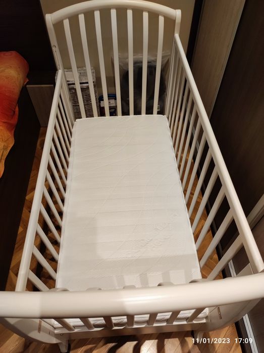 Детска кошара масивно дърво