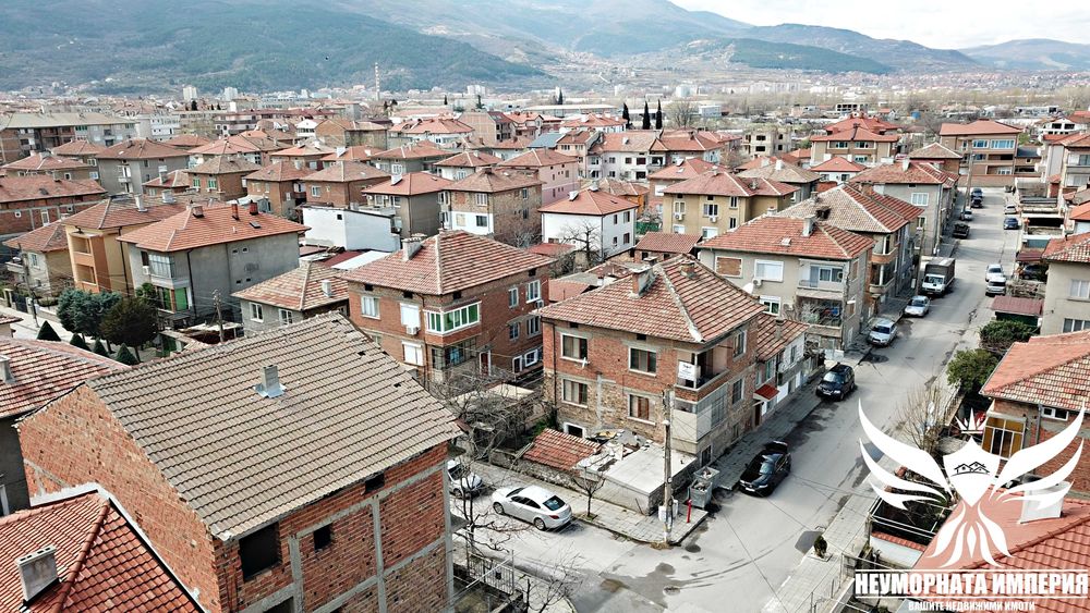 Продава се Къща в Асеновград - 344 кв.м за 632 €/кв.м - Снимка #13