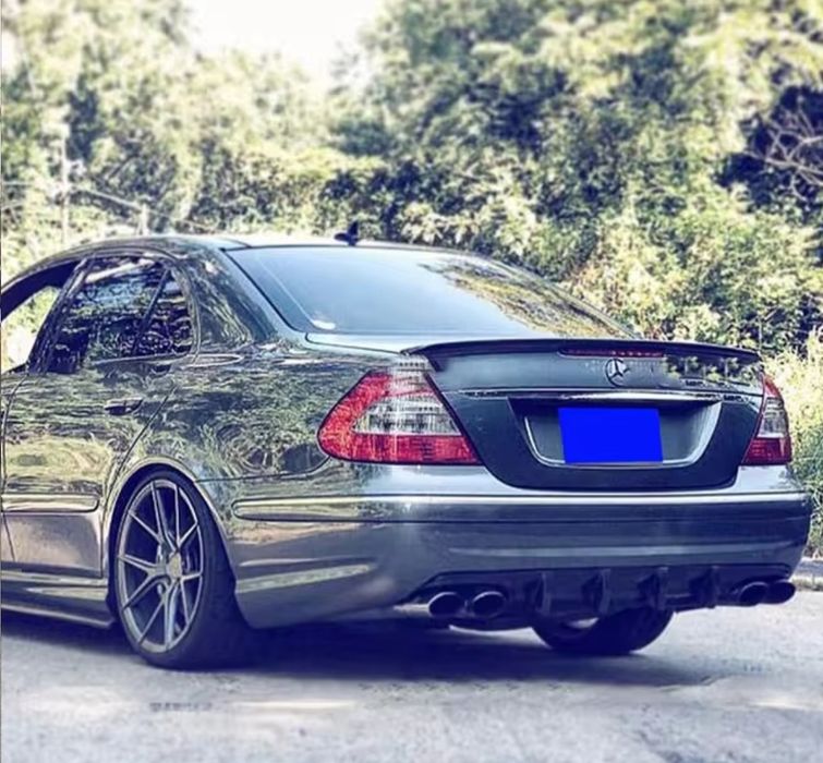 leron / Lip Codită Portbagaj Mercedes E Class W211