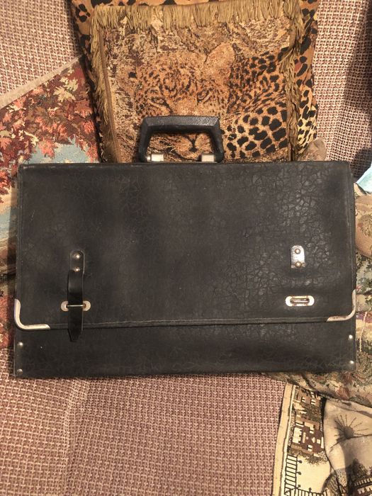 Продаю дипломат, папку- органайзер