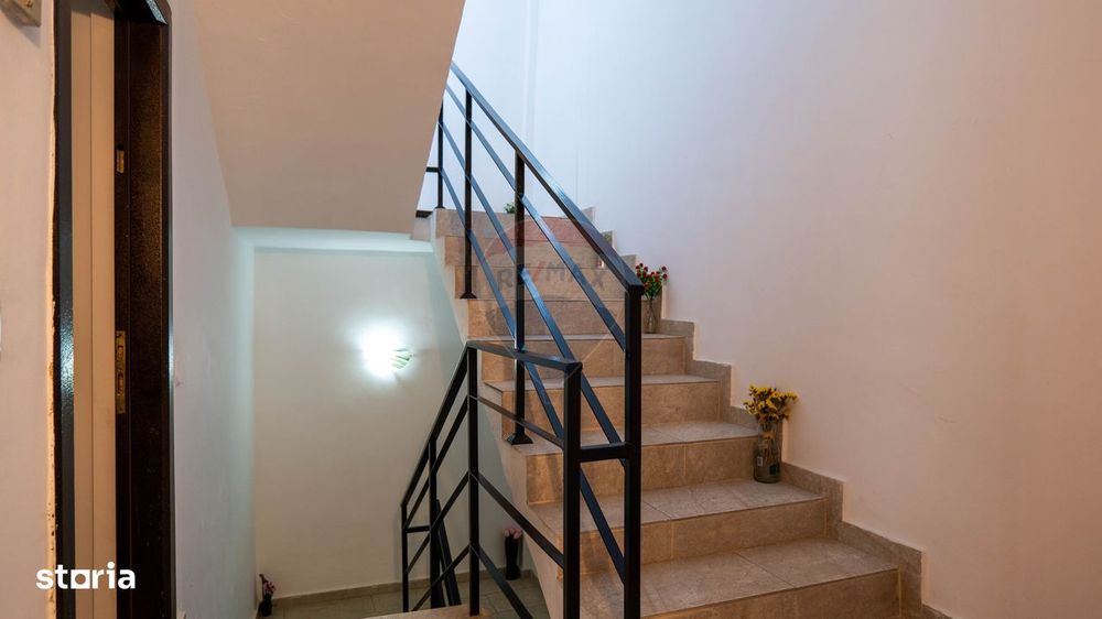 Garsonieră în vilă modernă (2015) | Liniște și intimitate