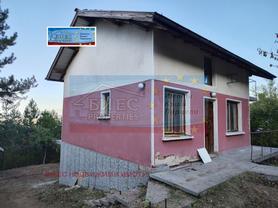 Къща в с. Гълъбовци 105 м² и двор 600m²