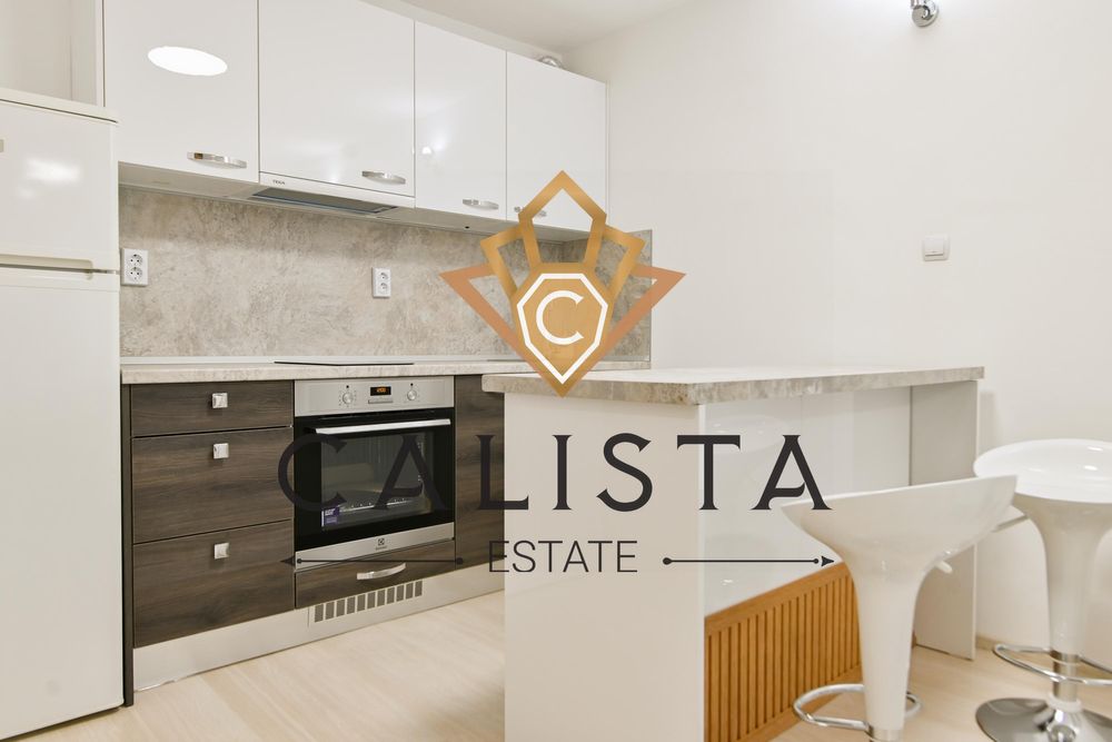 Дава се под наем Тристаен апартамент в София, Център - 108 кв.м за 1150 € - Снимка #2