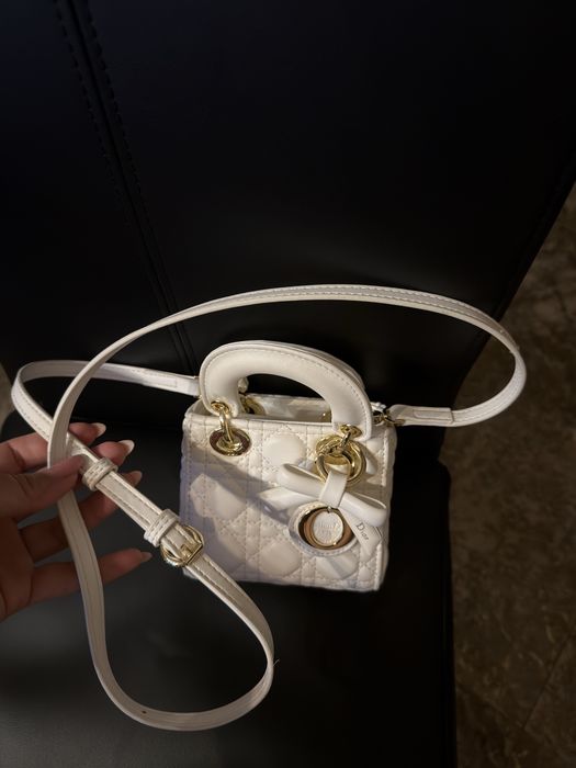 Dior mini чанта чисти нова