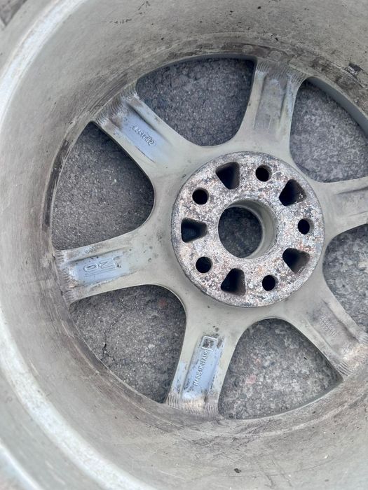 OZ Saturn r17 8j et37