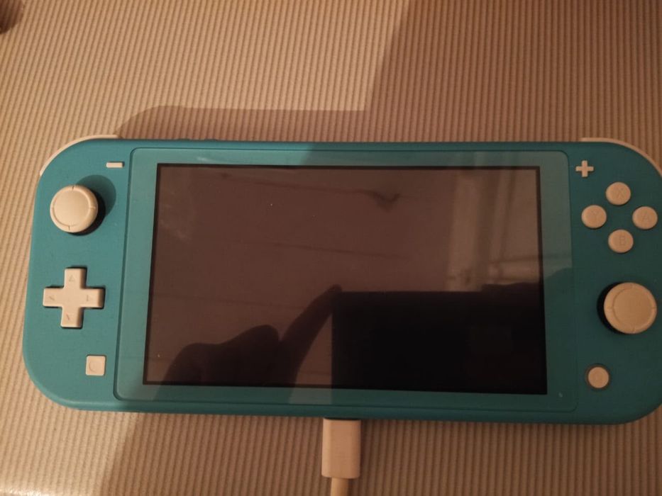 Продаю nintendo switch lite