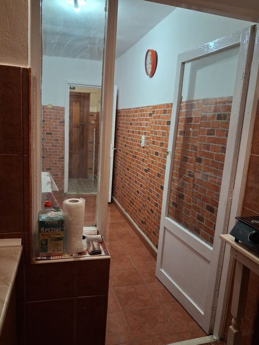 Închiriez Garsoniera