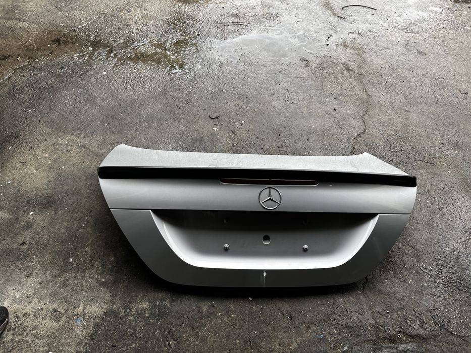 Заден капак капак Mercedes W209 с лип спойлер