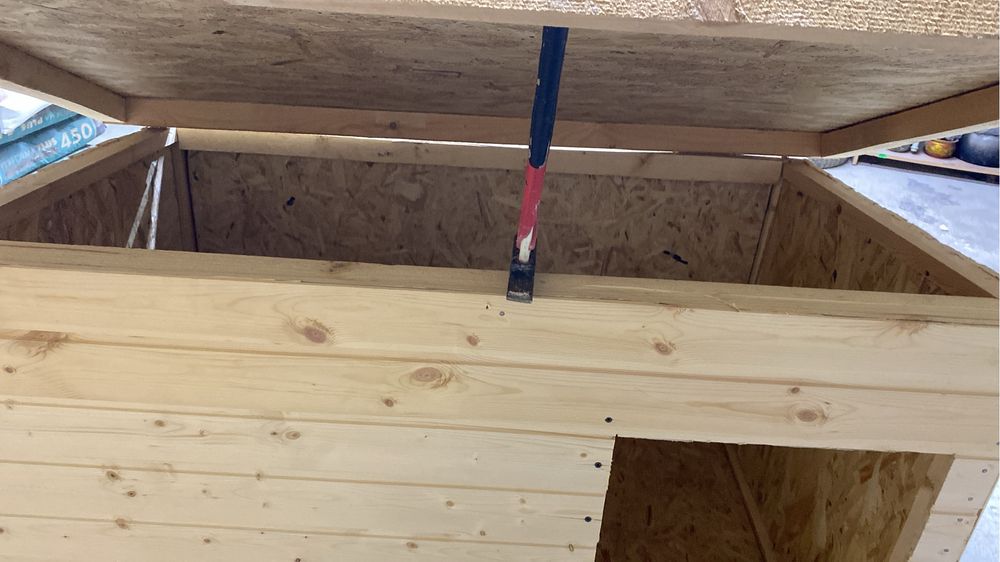 Будка для крупных собак