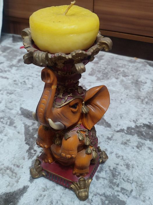 Деревянный слон сувенир подсвечник