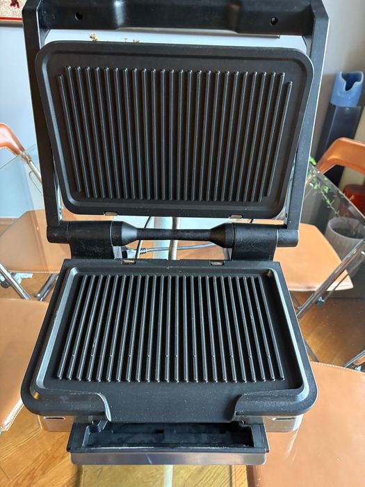 Контактен грил Profi Plus Perfection WMF