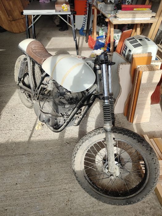 Suzuki GS 400 Proiect Cafe Racer