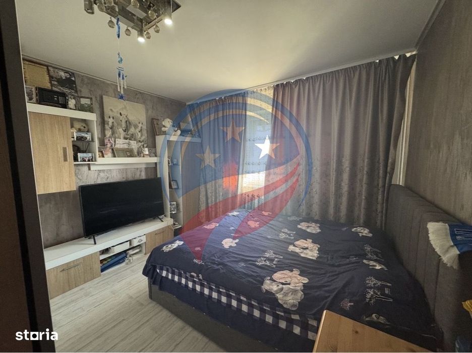 Apartament 3 camere decomandat Craiovita Noua-Scoala nr. 33 — fotografia 3