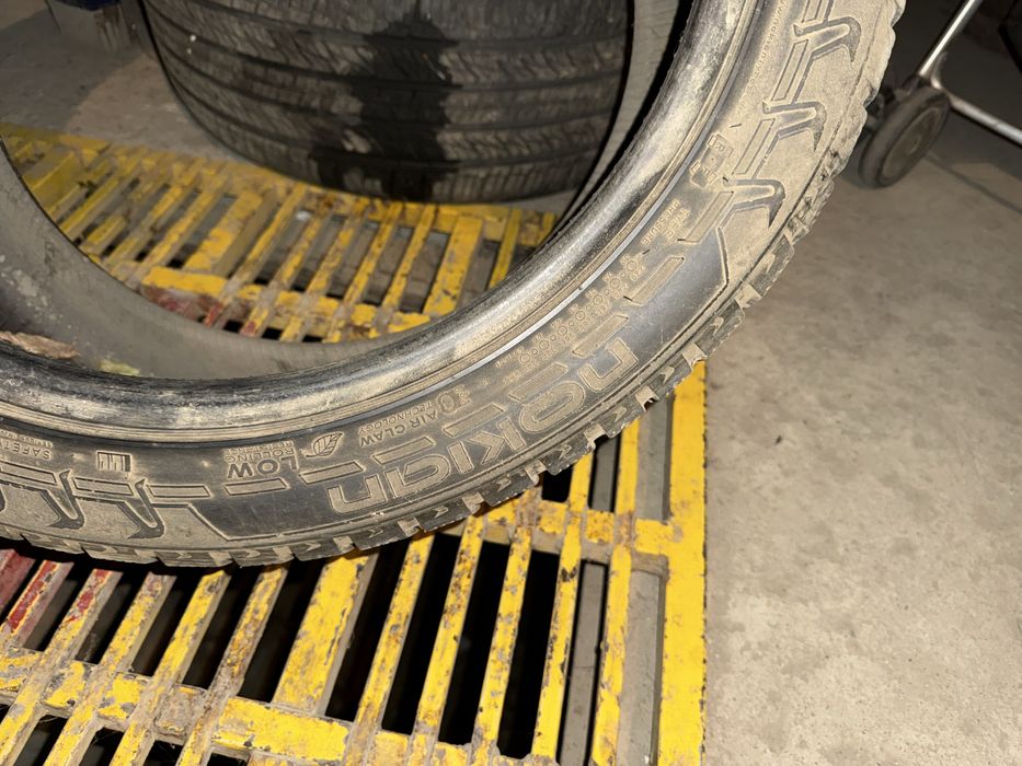 Зимние шины комплект