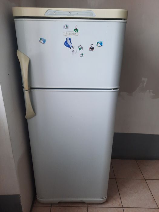 Продам холодильник биюроса'