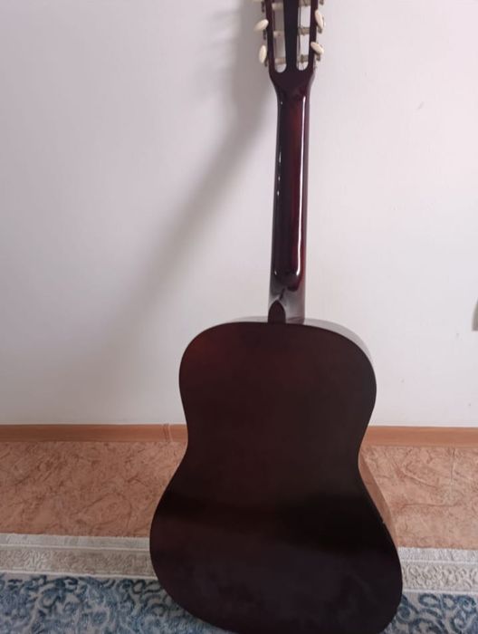 Продам гитару Fante