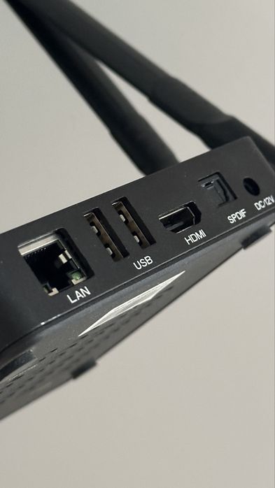 Продам приставку Ugoos Am6b plus