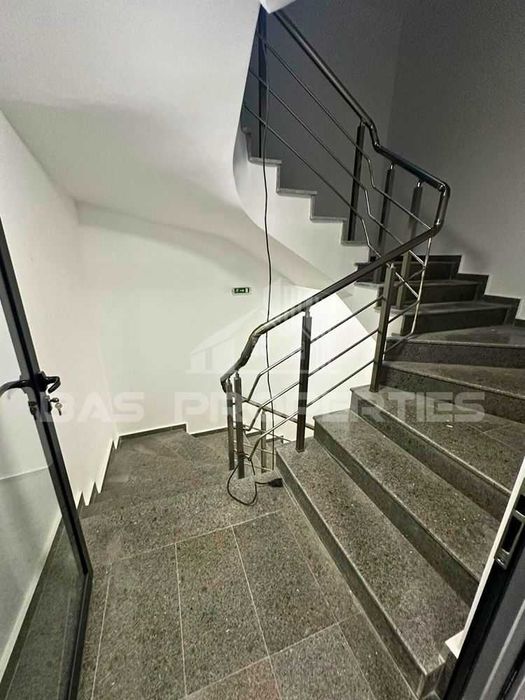 Продава се Тристаен апартамент в София, Надежда 2 - 103 кв.м за 2180 €/кв.м - Снимка #11