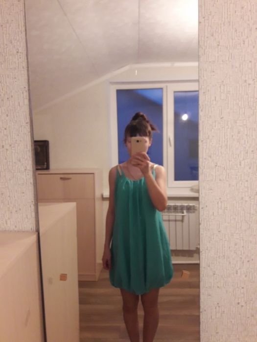 Платье продам новое