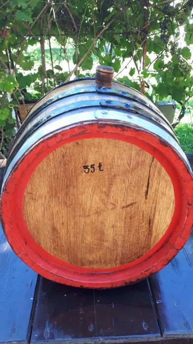 Butoias  de stejar,de 35 l,folosit numai ptr.palinca