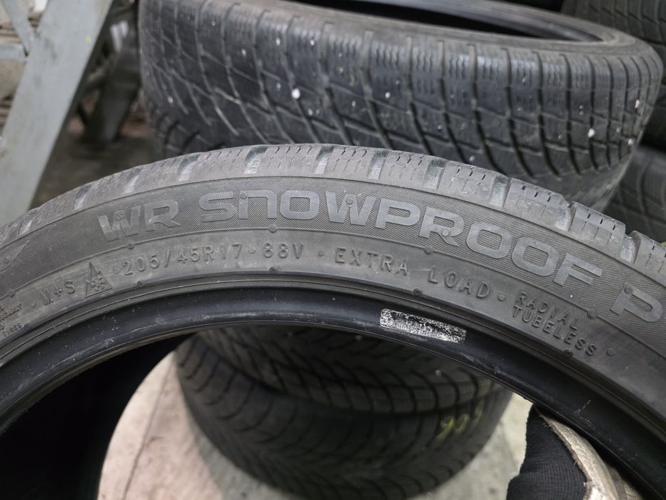 4бр Зимни гуми 205 45 17 - Nokian