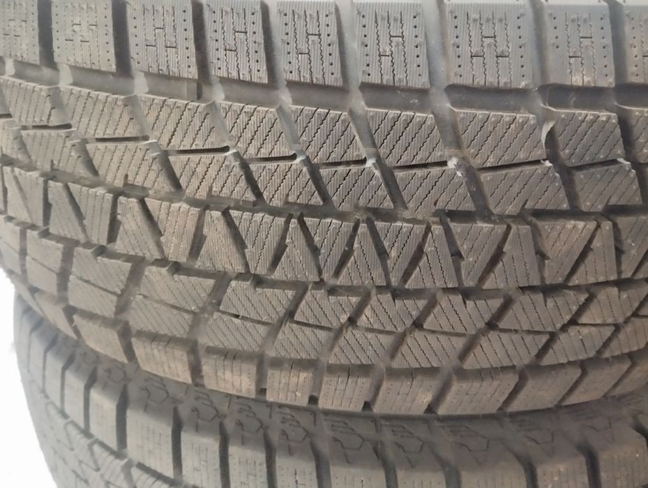 Продам шины (липучка) 235/60R18