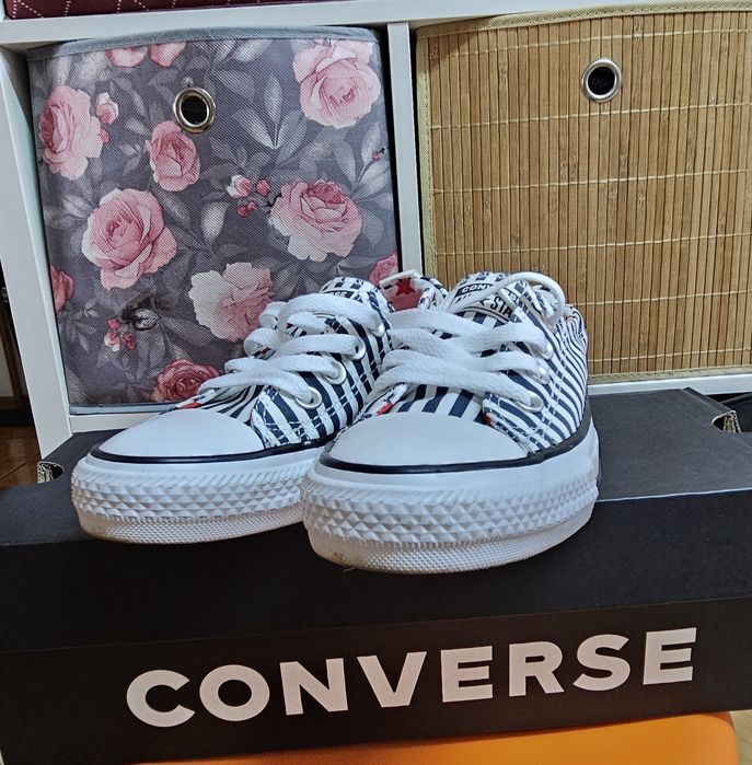 Teniși Converse marimea 37