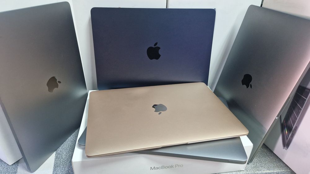 Apple MacBook - заключени, за части