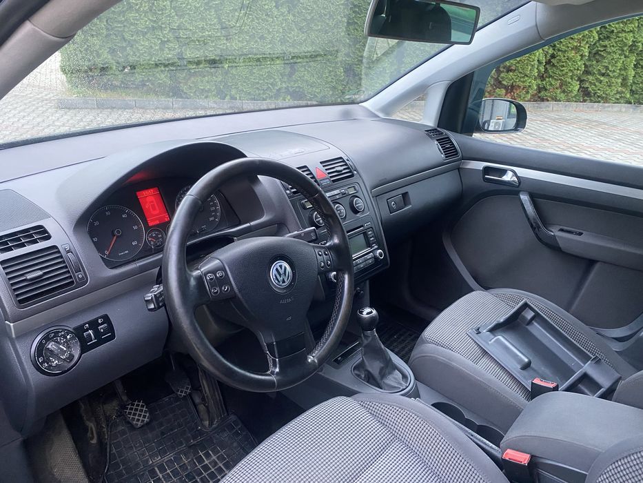 Dezmembrez VW Touran 2.0tdi BMM