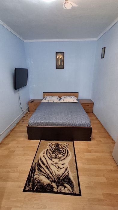Închiriez apartament