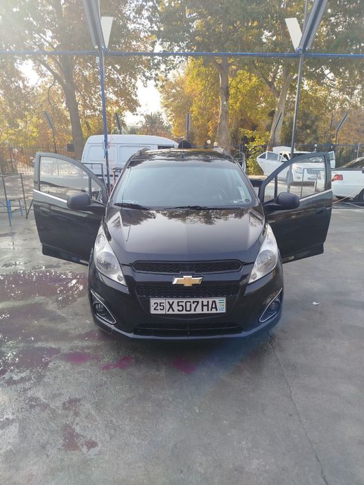 Spark sotiladi qora 1.25mtr