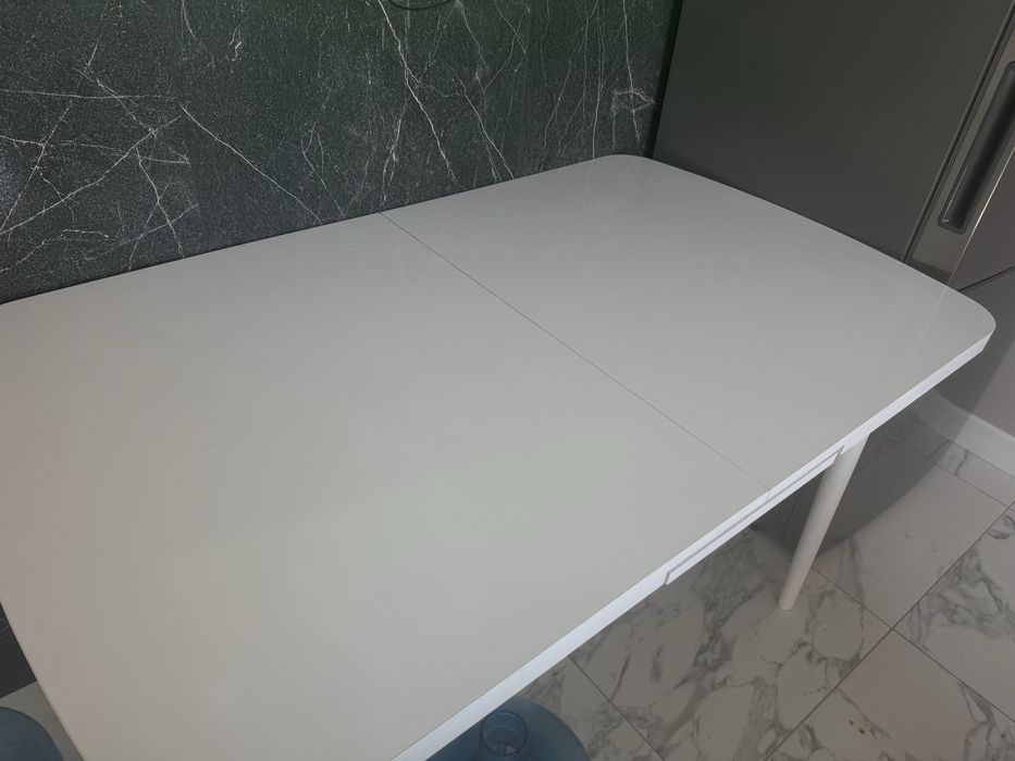 Продам стол кухонный